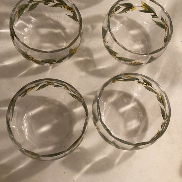 Vtg Hand Painted Large Glass Bowl with 4 matching serving bowls artist signed - Picture 5 of 9